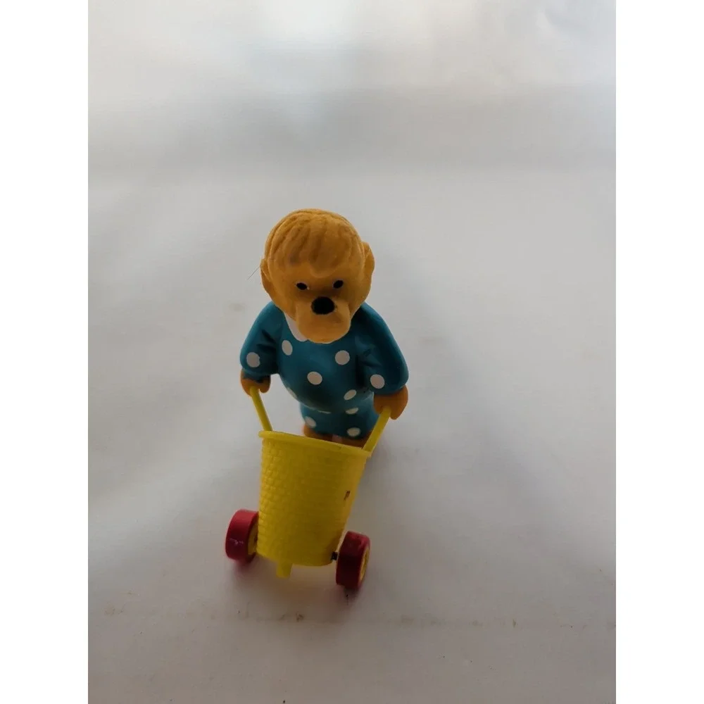 McDonalds 1987 Berenstain Bears Happy Meal, Complete Set of 4  -‎ Loose